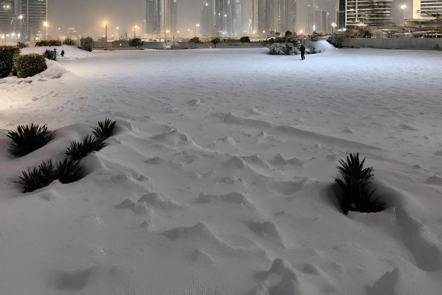 Does Dubai Get Cold at Night? [2023 Updated]